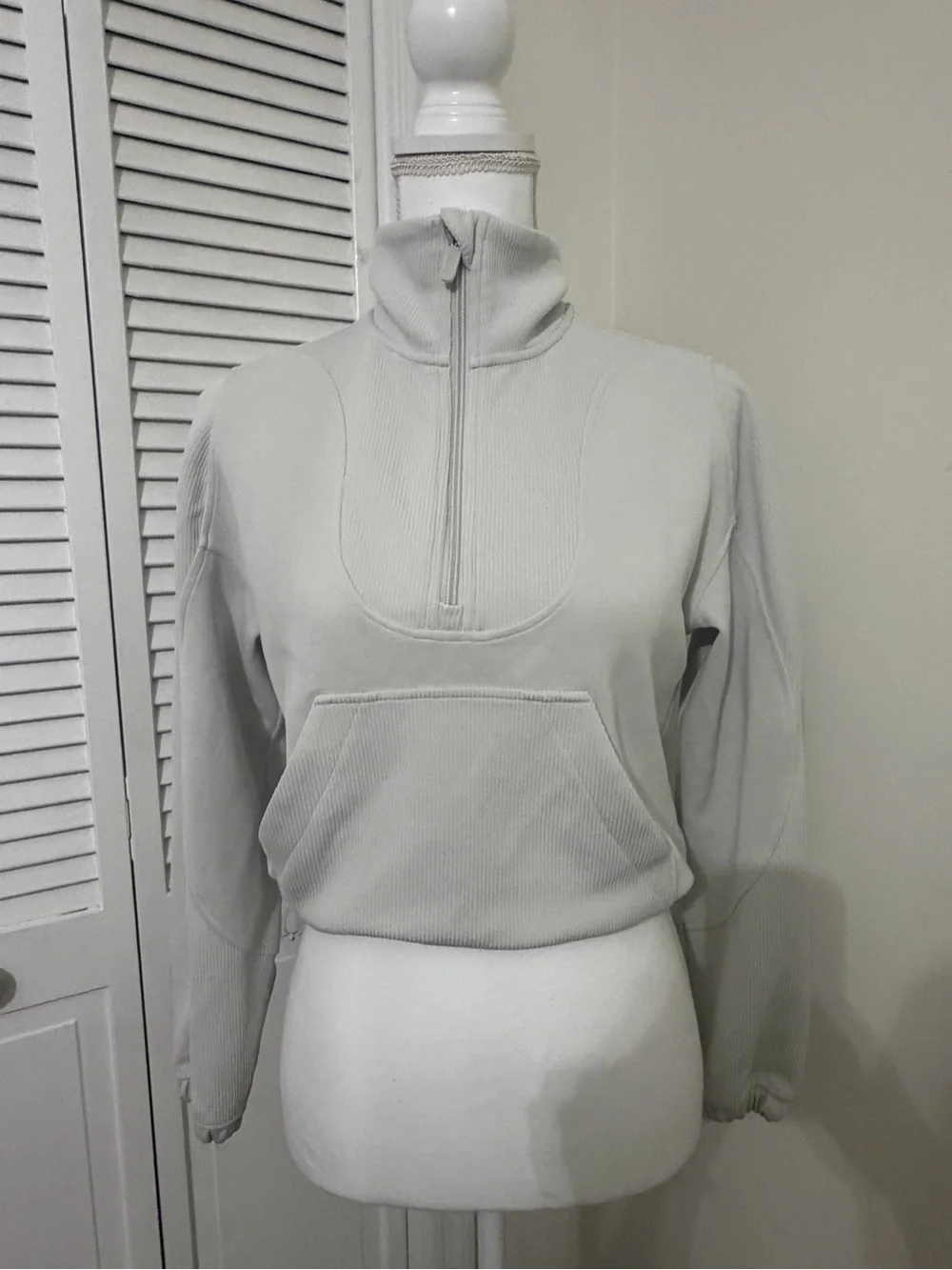 lululemon athletica euc no